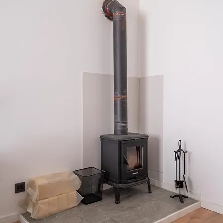 Lienes Iela Gem 1Br Apartment With Fireplace In Historic Unesco Center Riga Exterior photo